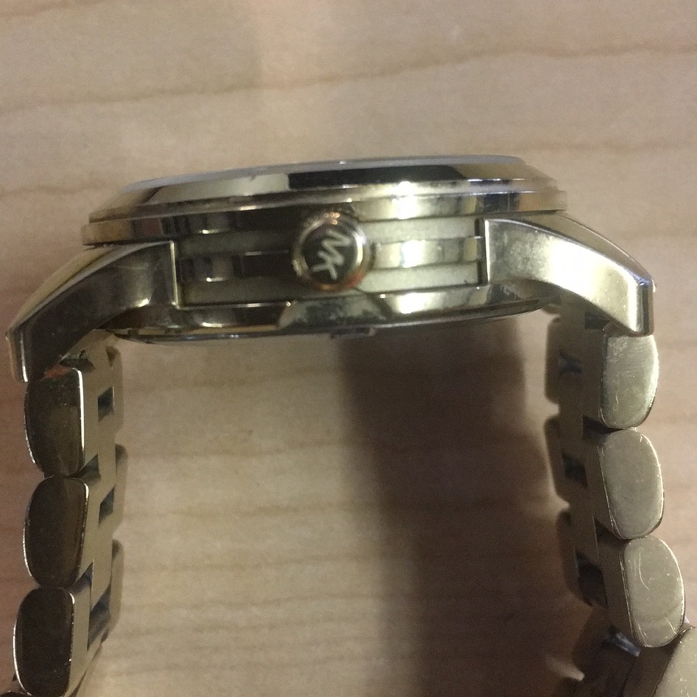 Michael Kors Watch - Picture 5 of 8